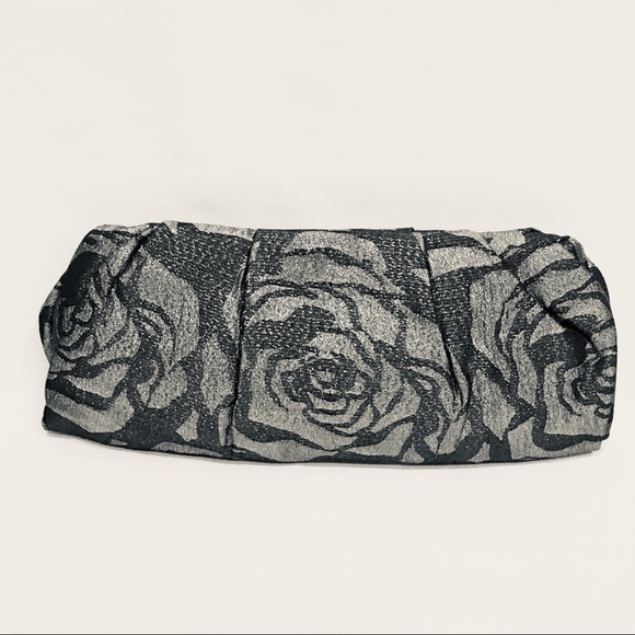EXPRESS Silver & Gray Rose Print Clutch - Picture 2 of 6